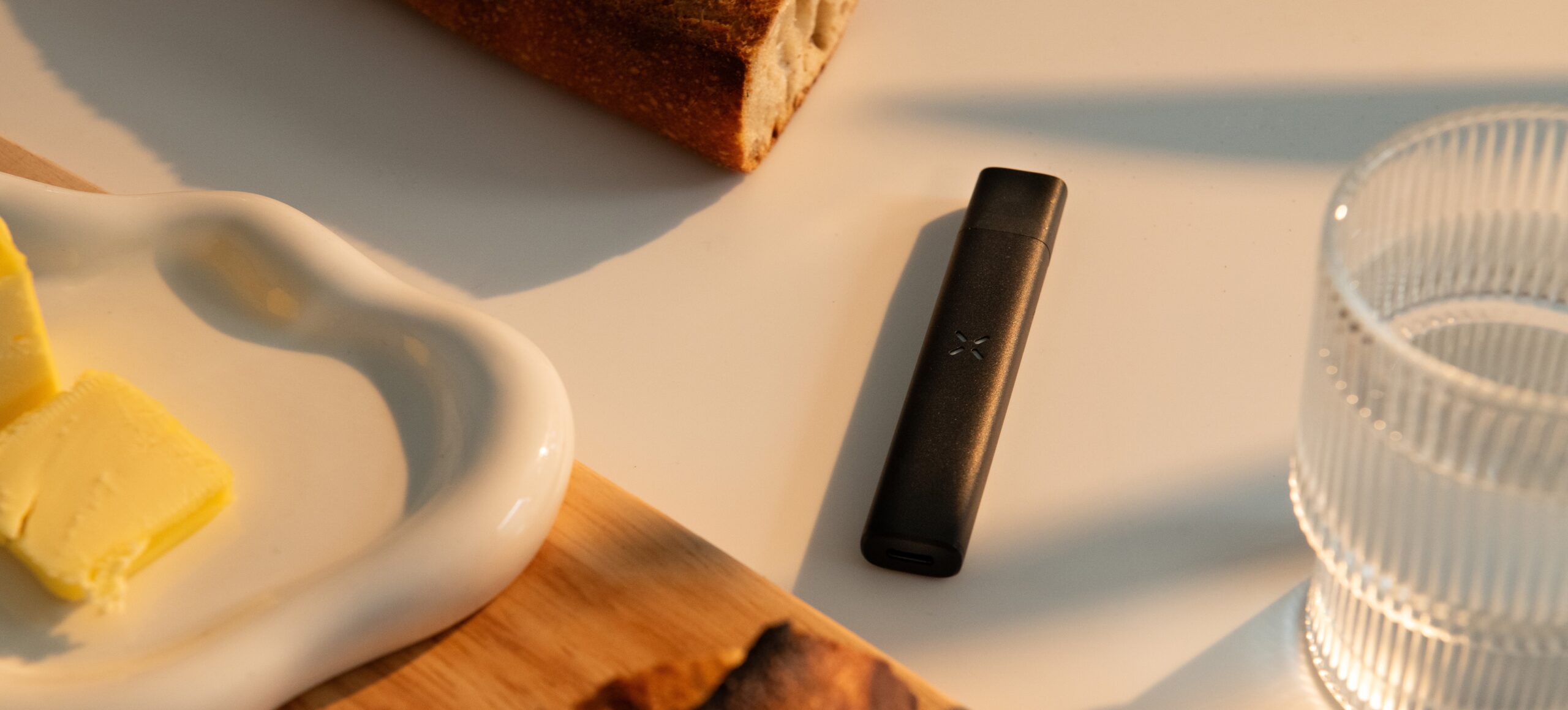 2024 Lifestyle - PAX Era Go - Black V1